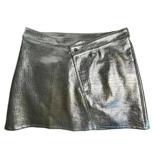 Torn by Ronny Kobo Women's Silver Metallic Mini Skirt Size M Party